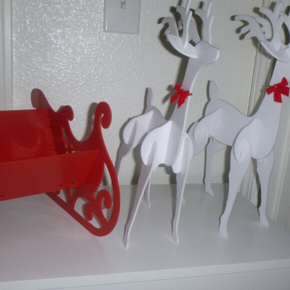 Santa Sleigh and Reindeers Decoration, 25pcs - Picture 2 of 7